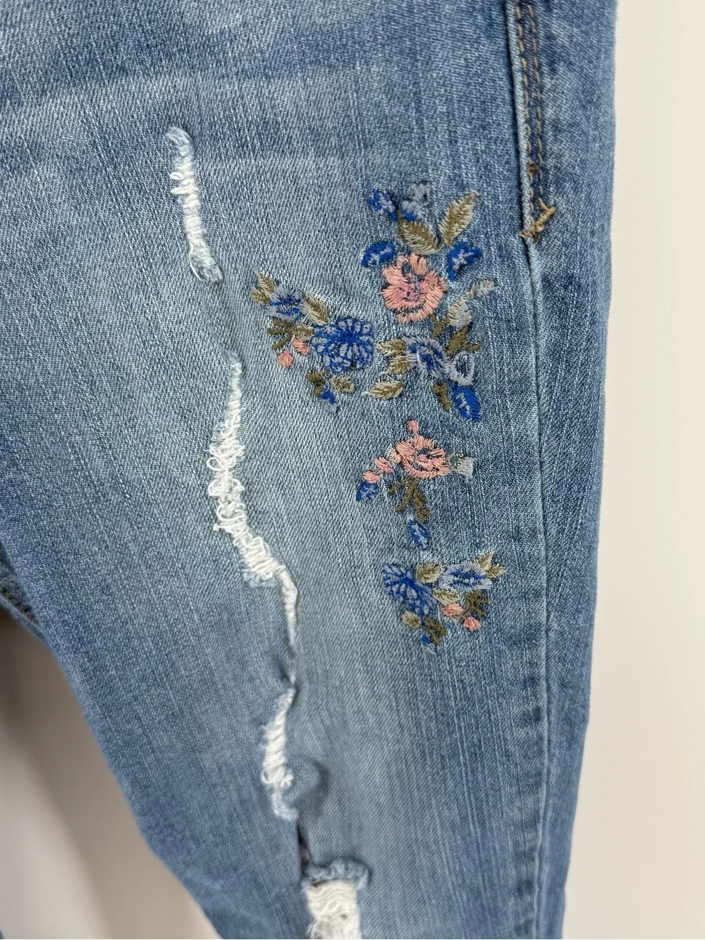 Democracy Light Blue Distressed Jeans with Floral Embroidery